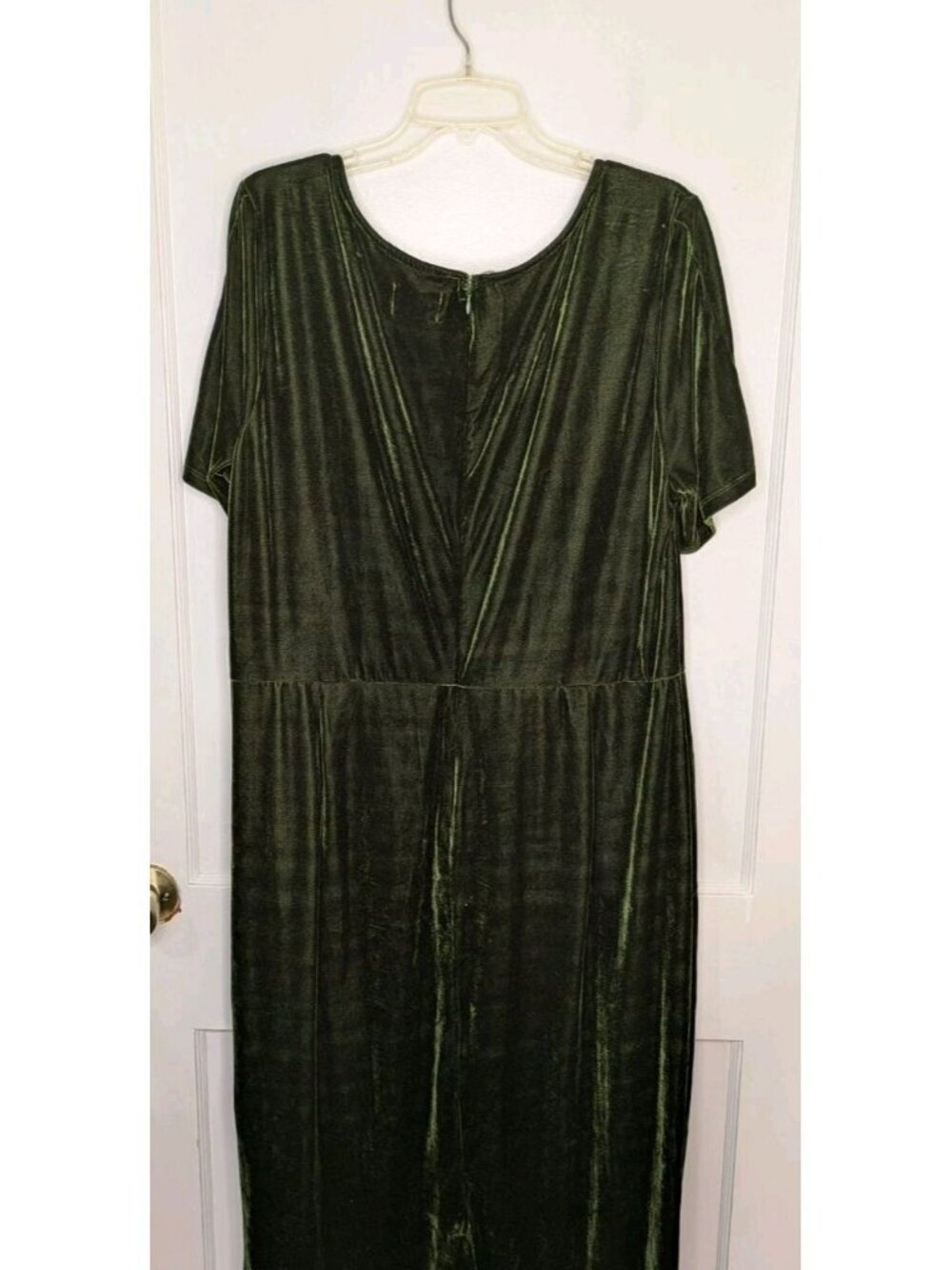 NWT Unique Vintage Dark Green Velvet Dress Short Sleeve Midi Wiggle Retro Sz 4X - Picture 2 of 6